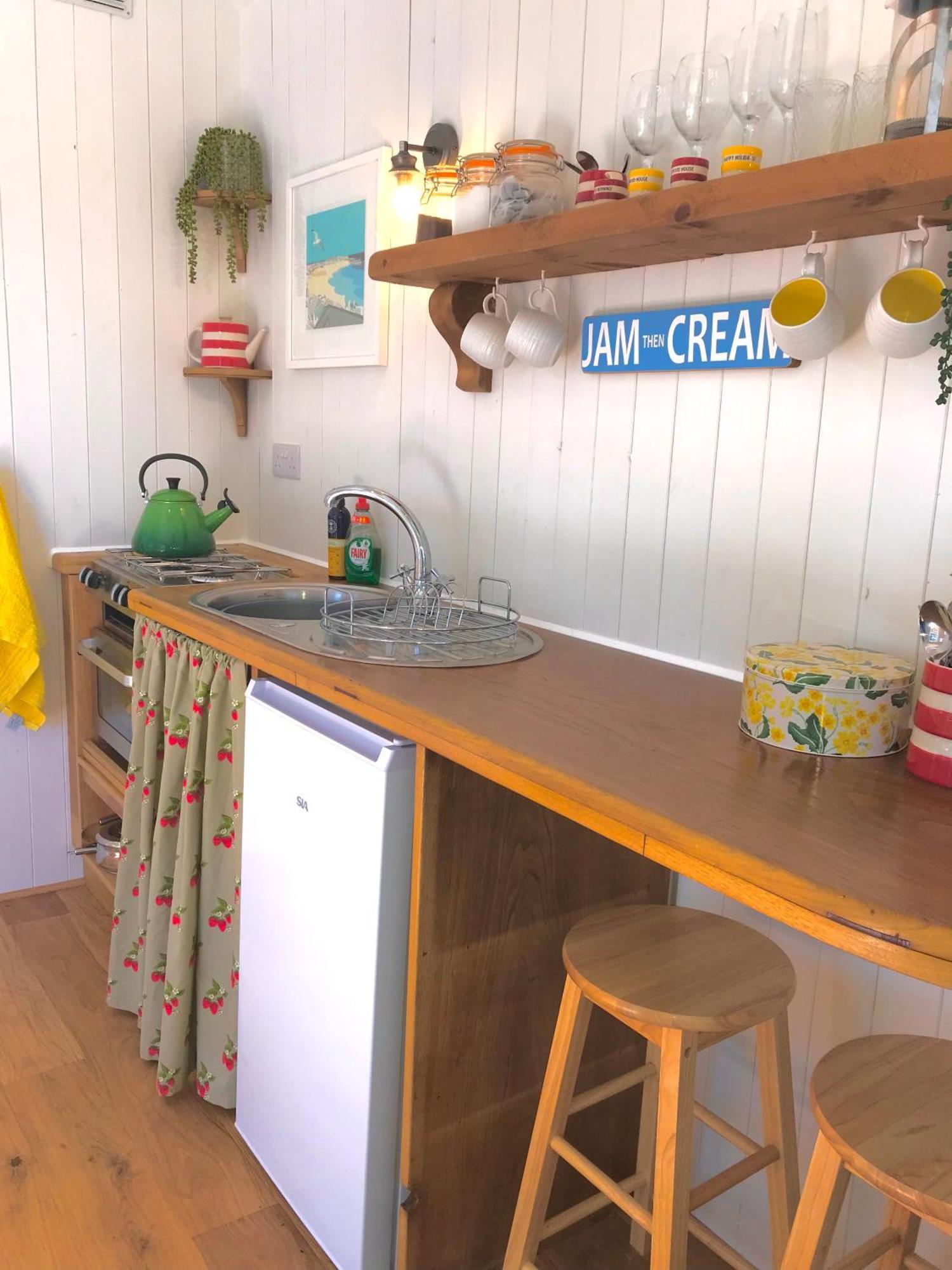 Shepherd'S Hut At Rosewood House 리스커드 외부 사진