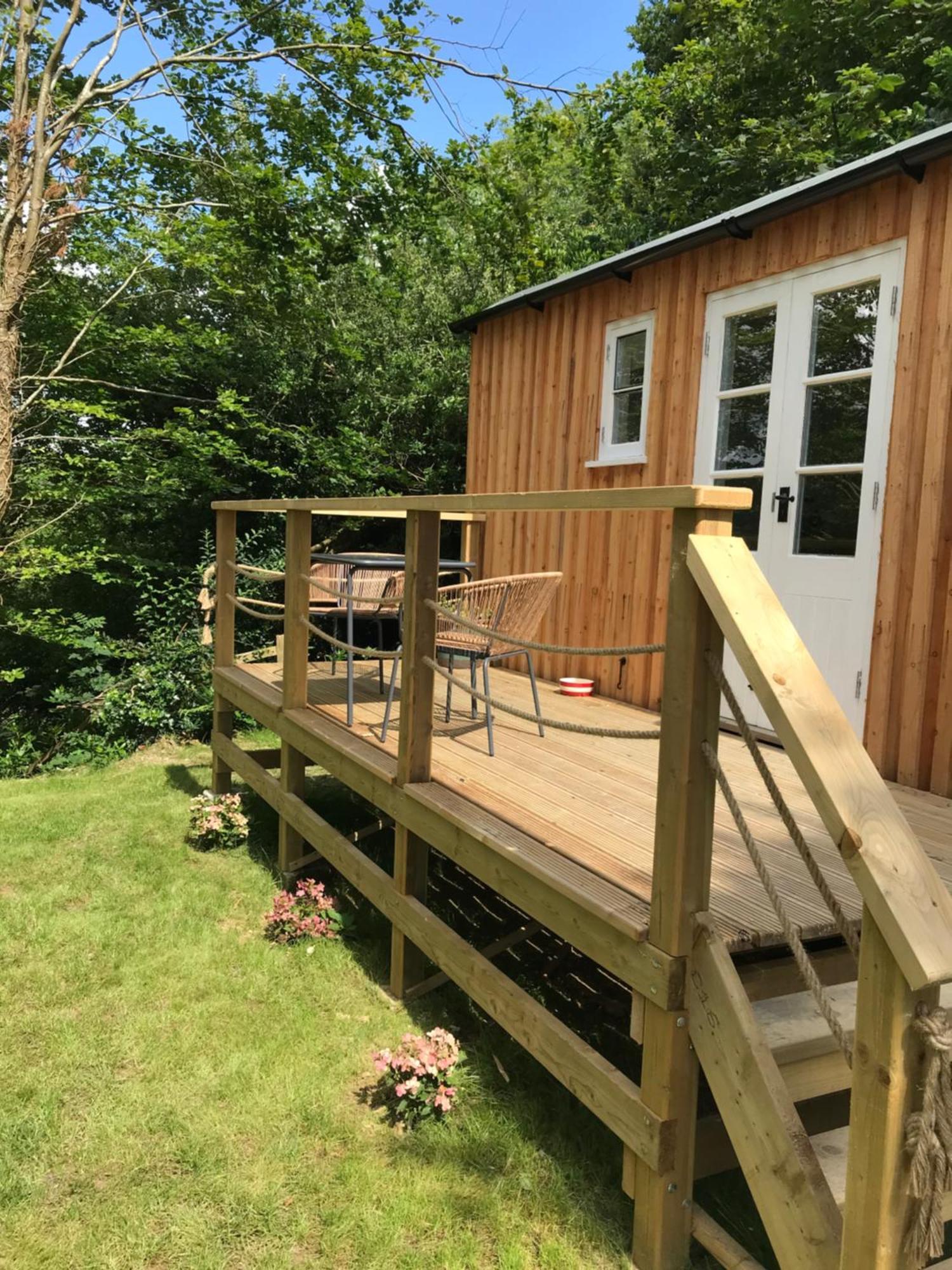 Shepherd'S Hut At Rosewood House 리스커드 외부 사진